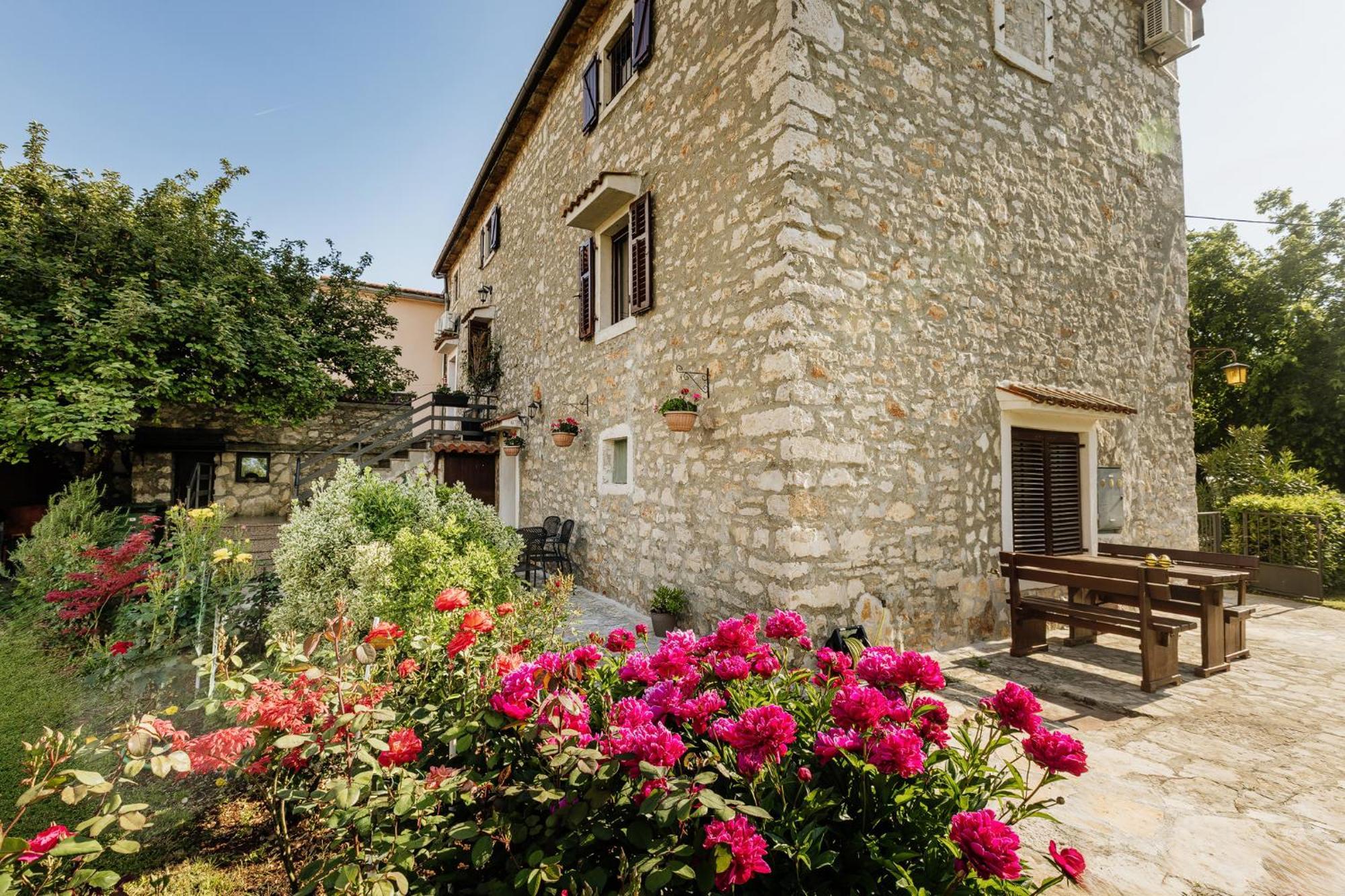Apartments Mirna Stress Free Vol.2 Umag Exterior foto